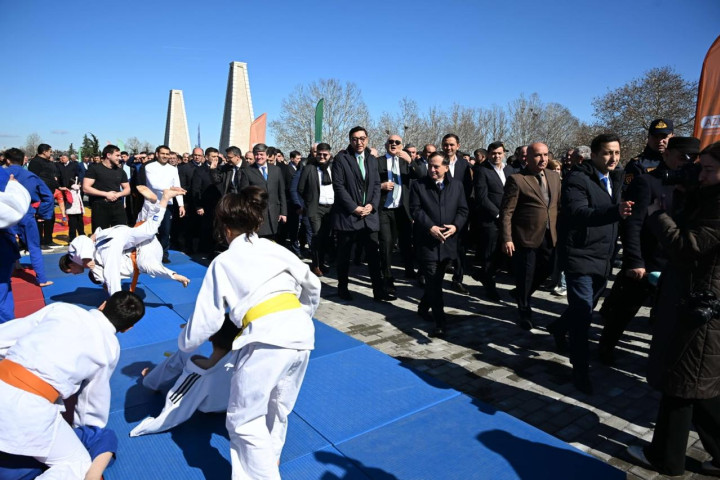 Qazax şəhərində müxtəlif idman növləri üzrə nümunəvi çıxışlar və sərgi təşkil olunub