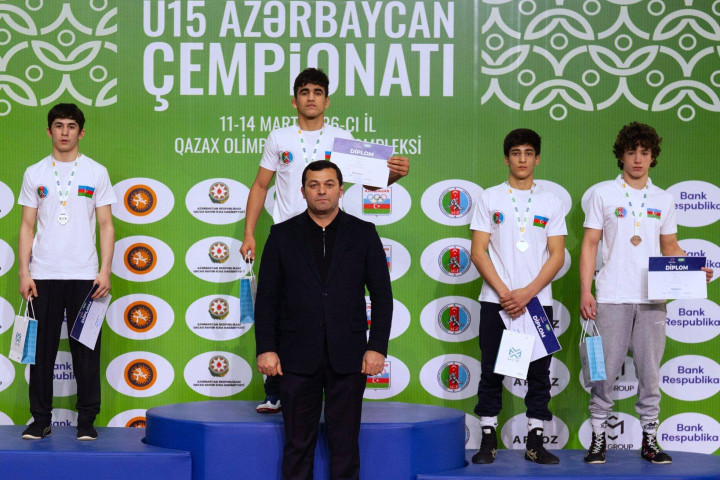 Qazax şəhərində sərbəst və yunan-Roma güləşi üzrə Azərbaycan çempionatı davam edir