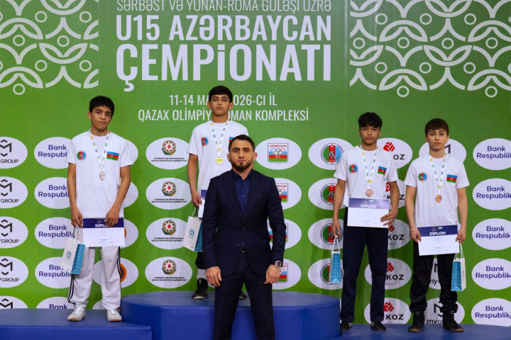 Qazax şəhərində sərbəst və yunan-Roma güləşi üzrə Azərbaycan çempionatı davam edir