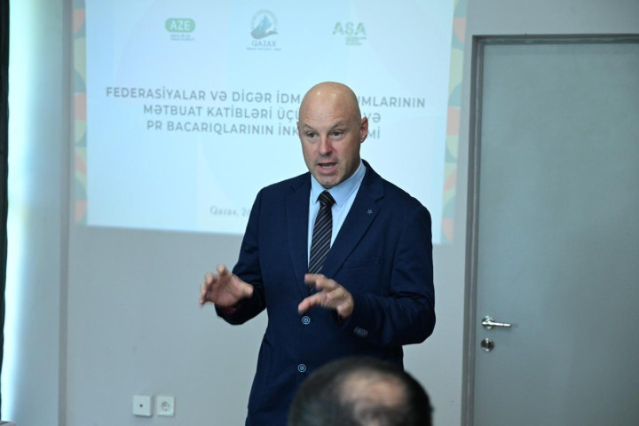 Mətbuat katibləri və media üzrə məsul şəxsləri üçün media və PR bacarıqlarının inkişafı üzrə təlim keçirilib